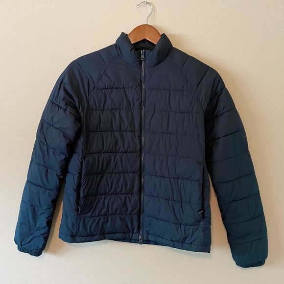 Everlane Lightweight Puffer - Picture 2 of 4